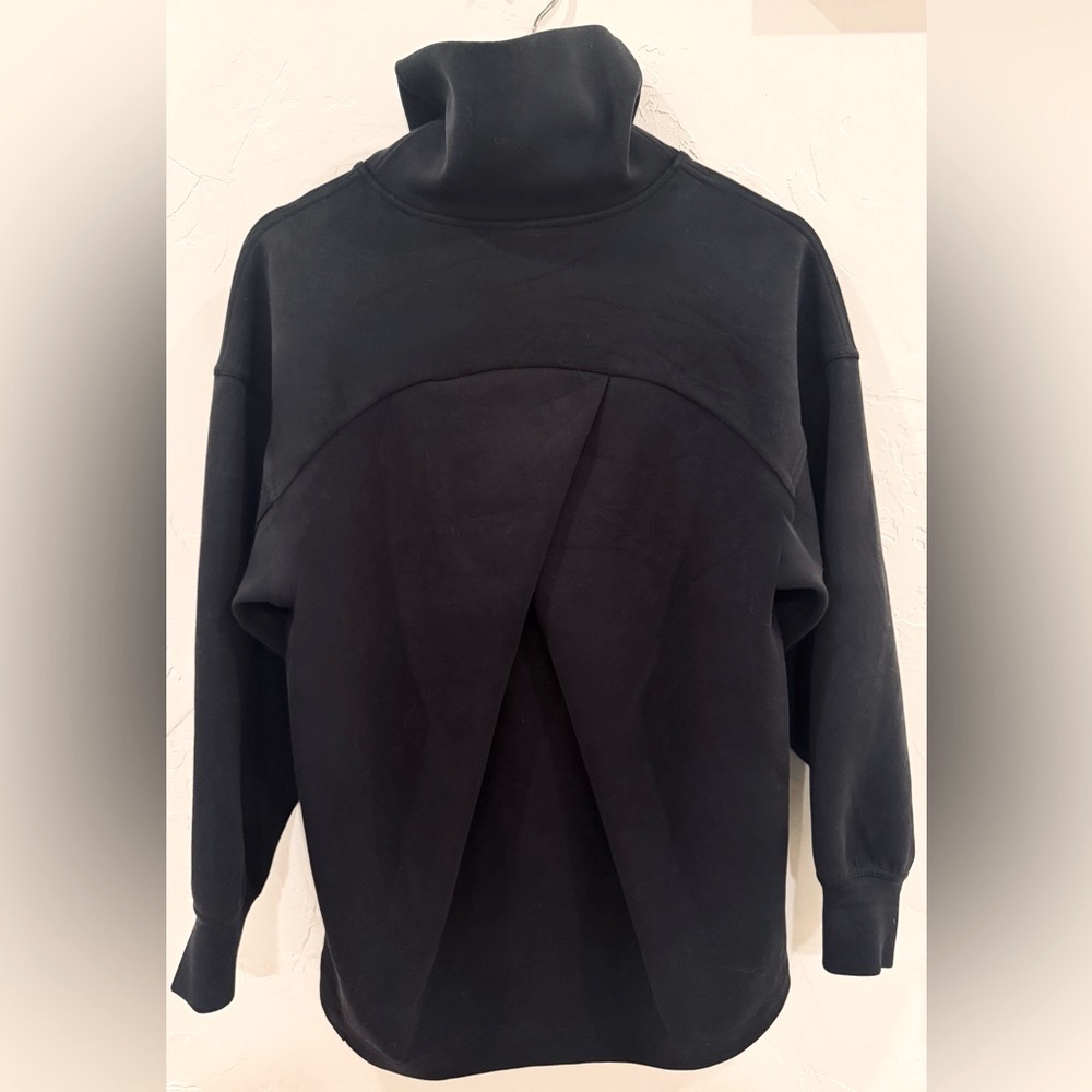 Lululemon Athletica Women’s Black Turtleneck Sweater- New without tags - Picture 2 of 3